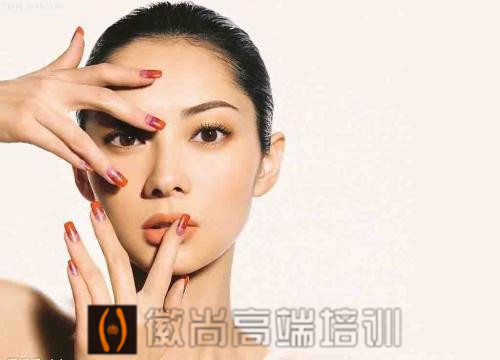 合肥化妆培训学校哪家好？告诉你怎样化妆才能拥有女神一样的肌肤